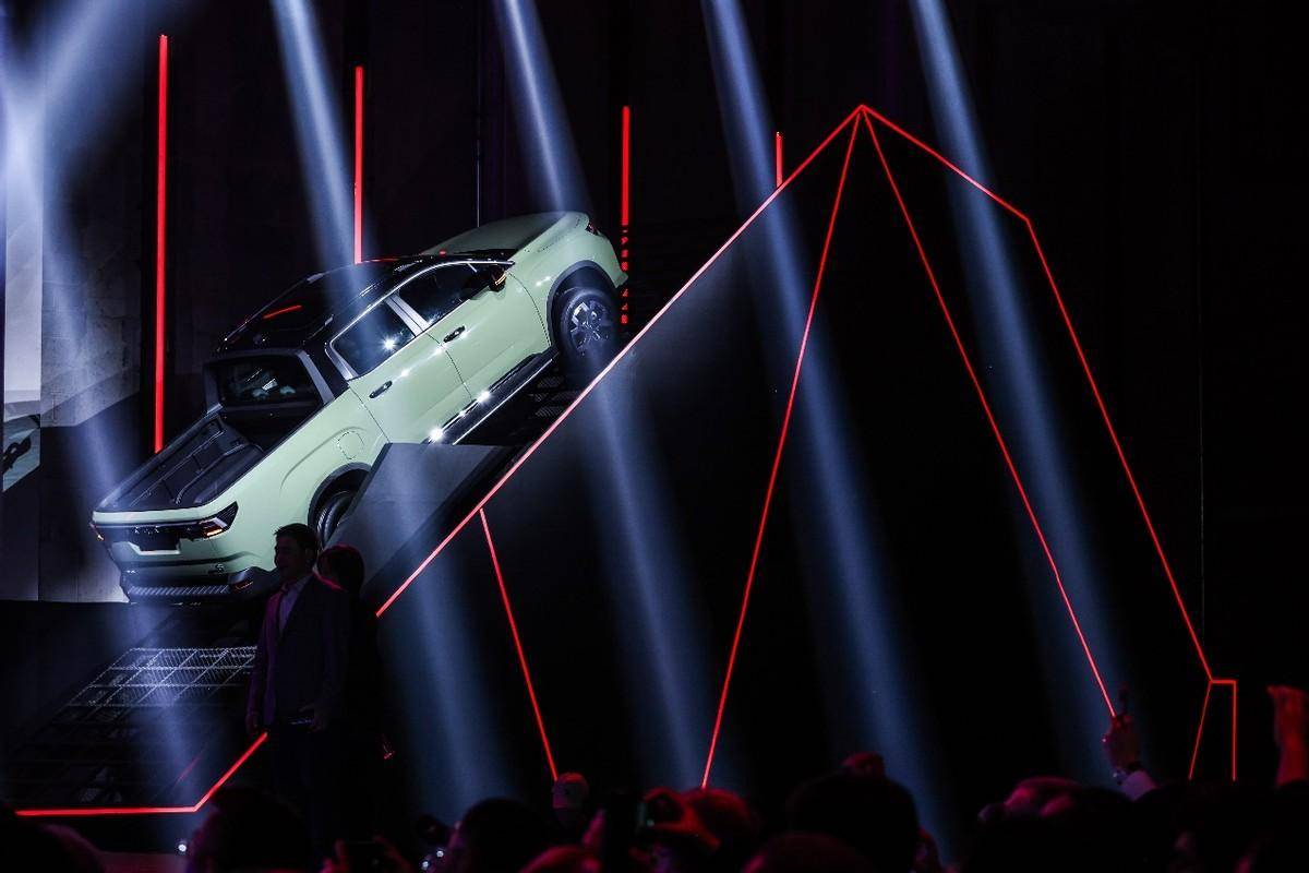 可“水陸山”三棲 四驅純電皮卡雷達地平線18.18萬元起上市