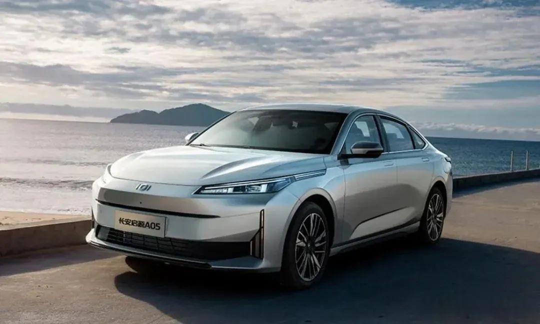預算10萬塊,這3款國產混動轎車,空間大、配置高,最關鍵油耗低