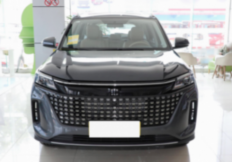 僅9.98萬,品牌中級SUV,關(guān)鍵是比亞迪混動!5/7座可選,內(nèi)飾奢華