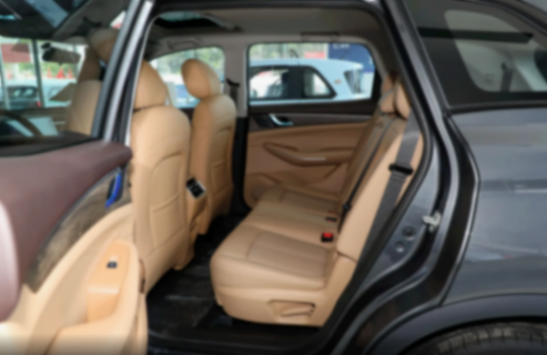 僅9.98萬,品牌中級SUV,關(guān)鍵是比亞迪混動!5/7座可選,內(nèi)飾奢華