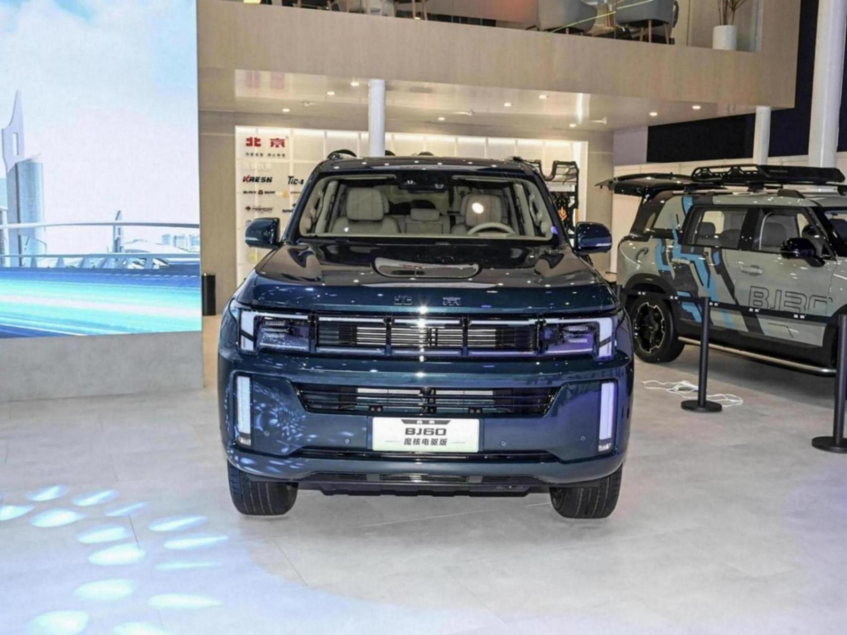 配1.5T增程系統(tǒng) 汽車BJ60魔核電驅(qū)版下線 續(xù)航1200km