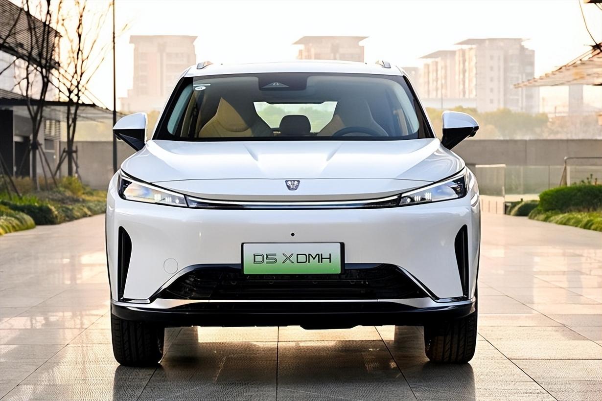 11.98萬起,榮威D5X DMH上市,續航1300km,誰是競爭對手?