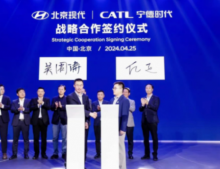 北京車展主場大反攻,北京現(xiàn)代油電并舉,沖擊年銷50萬輛!