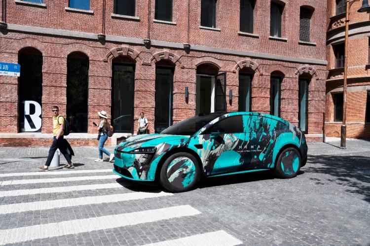 華為全新車型諜照曝光,時尚轎跑外型瞄準(zhǔn)年輕用戶