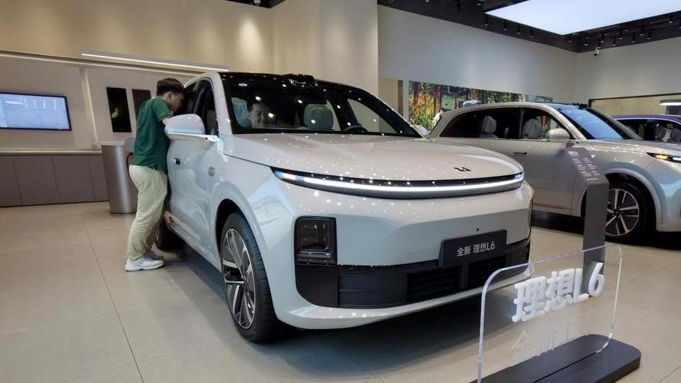 新技術續航2000公里,寧德時代增程,反撲比亞迪插混?