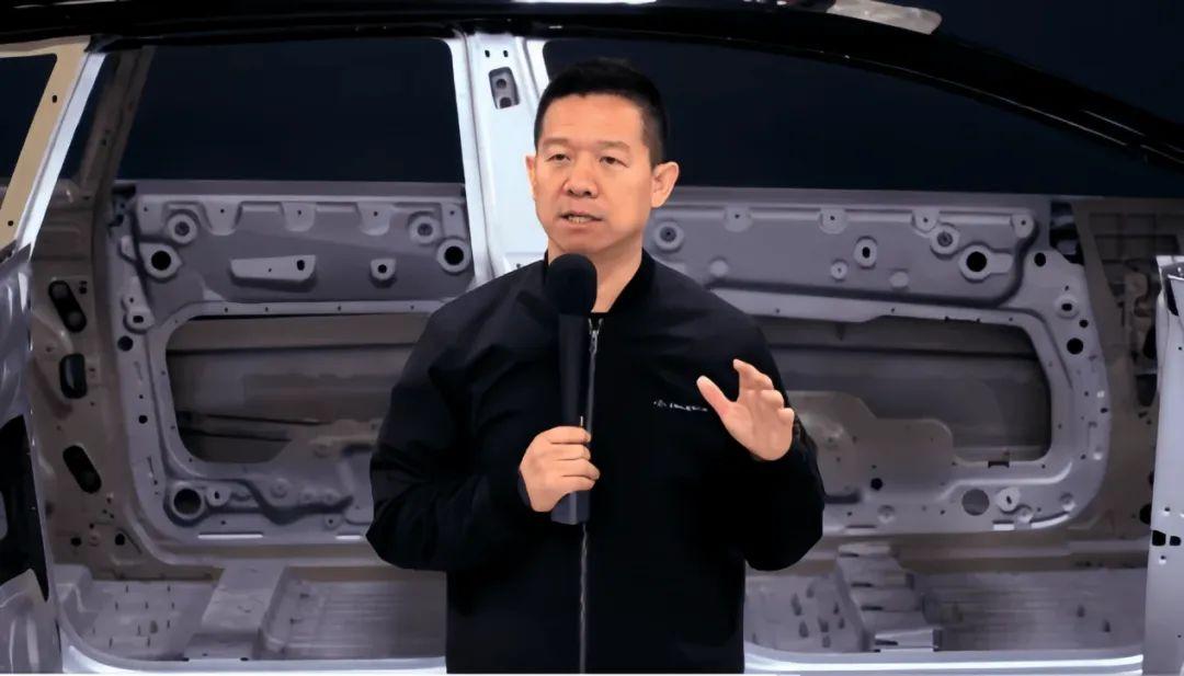 汽車新冷戰的鐵幕已緩緩落下,賈躍亭的橋梁戰略就是刺透陰云的光