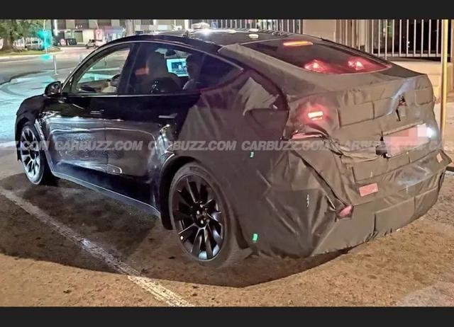 這是特斯拉Model Y 2025款？或年后上市，價(jià)格預(yù)測(cè)引發(fā)廣泛關(guān)注！-有駕