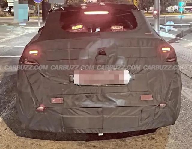 這是特斯拉Model Y 2025款？或年后上市，價(jià)格預(yù)測(cè)引發(fā)廣泛關(guān)注！-有駕