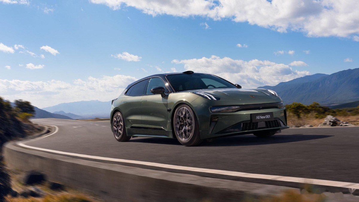 30萬內的豪華純電怎么選?極氪001還是特斯拉Model Y?