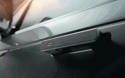 隱藏式門把手 給整個汽車行業都上了一課 隱藏式門把手 給整個汽車行業都上了一課