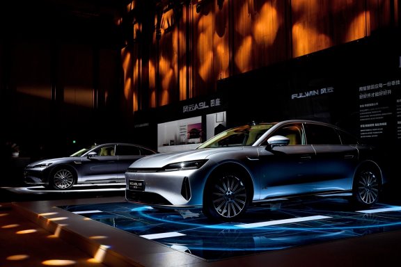 進化不止 風云A9L光輝(四驅)全球上市,超級置換搶購價17.19萬元起 進化不止 風云A9L光輝(四驅)全球上市,超級置換搶購價17.19萬元起