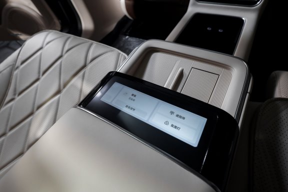 進化不止 風云A9L光輝(四驅)全球上市,超級置換搶購價17.19萬元起 進化不止 風云A9L光輝(四驅)全球上市,超級置換搶購價17.19萬元起